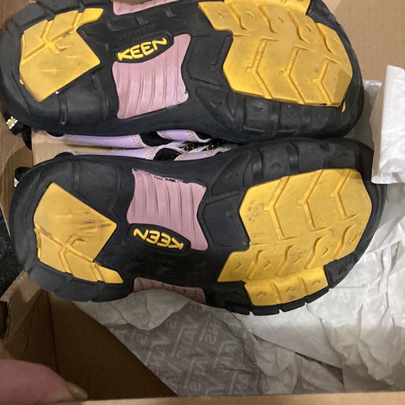 Keen Sandals - Picture 4 of 4